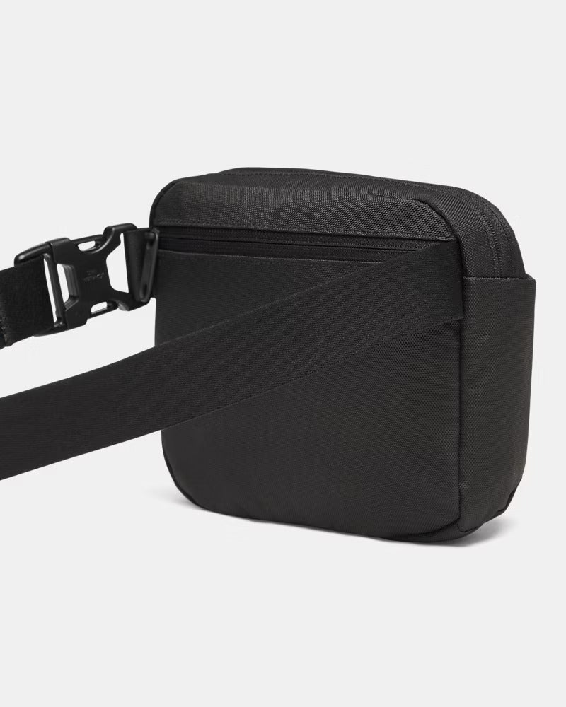 Under Armour Essential 77-6011275 borsa tracolla nera idrorepellente