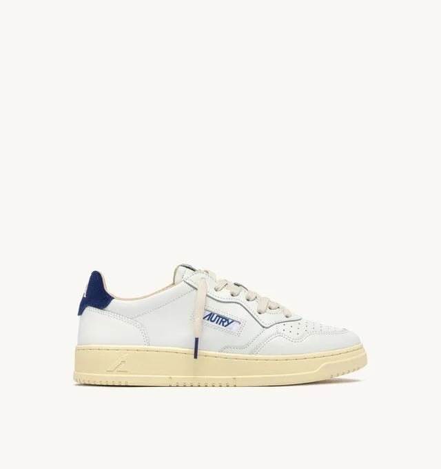 Autry Medalist Low AULM Sneaker Uomo White Blue Depth