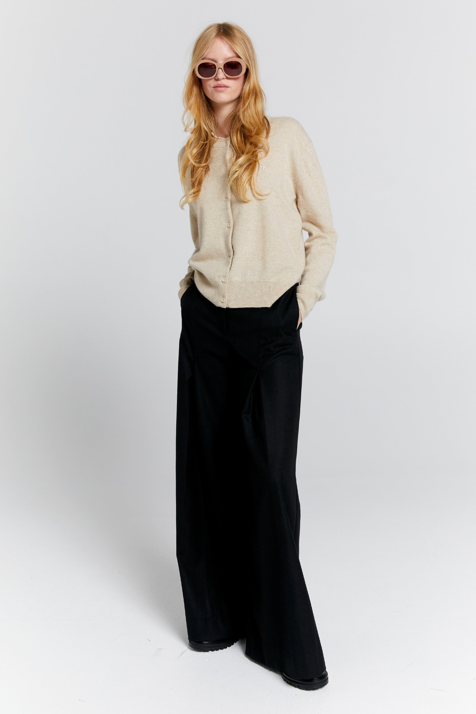 Karen Walker Posy Cardigan cashmere grigio stone