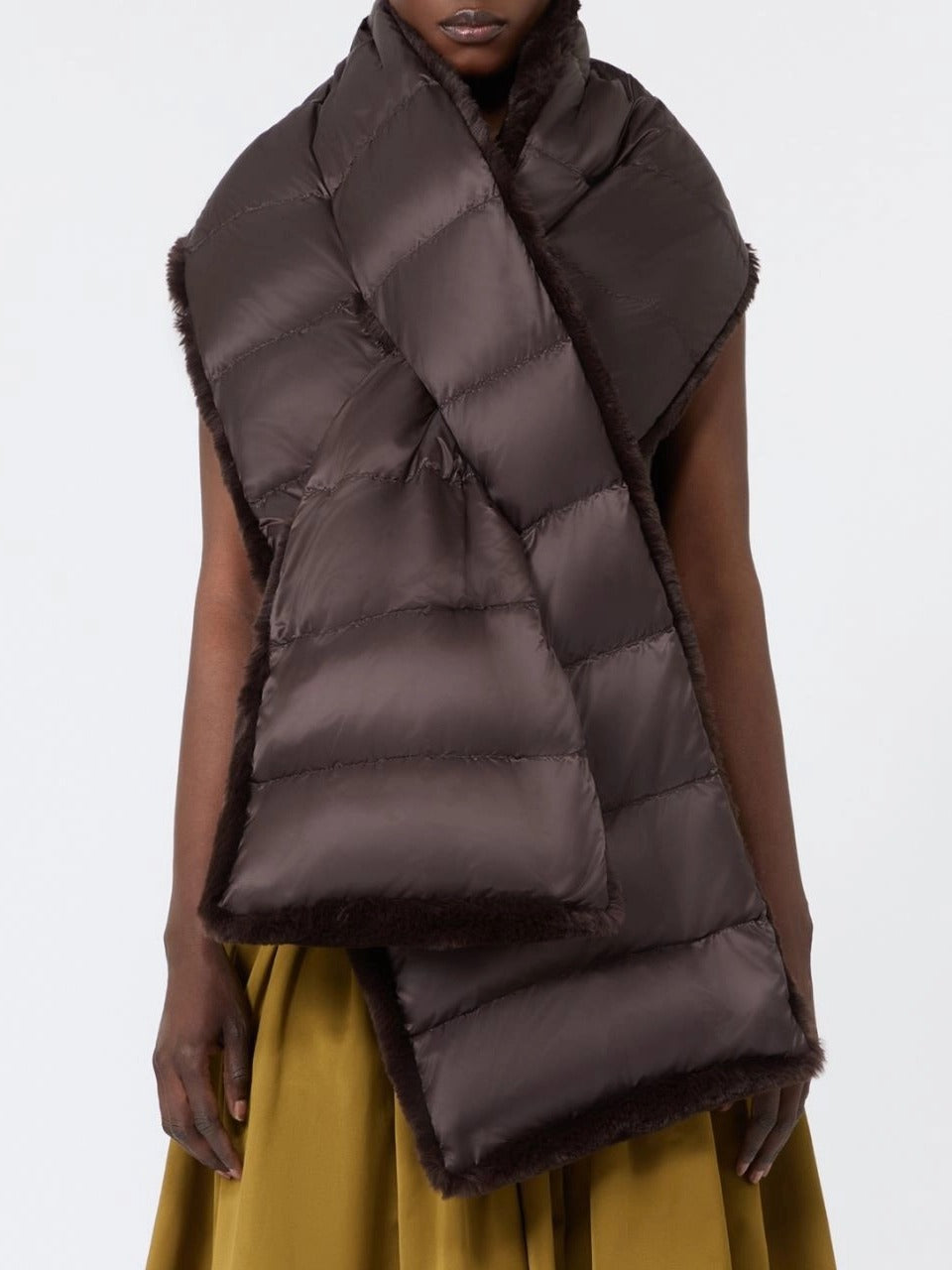 Max Mara The Cube MTCPIACERE057 stola marrone scuro piuma