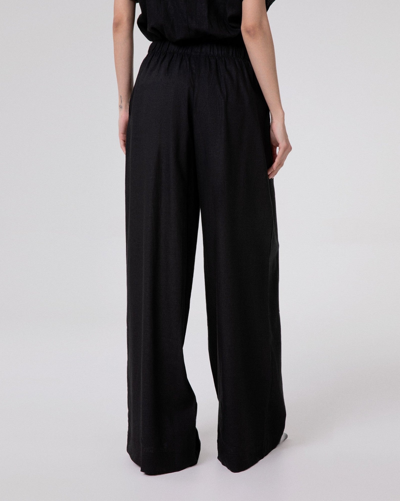 Hinnominate HMABW02641 pantaloni lino nero donna