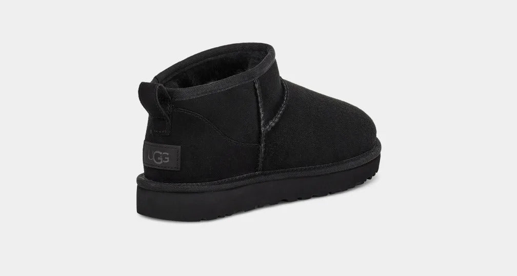 UGG Classic Ultra Mini 1116109 stivaletti neri montone