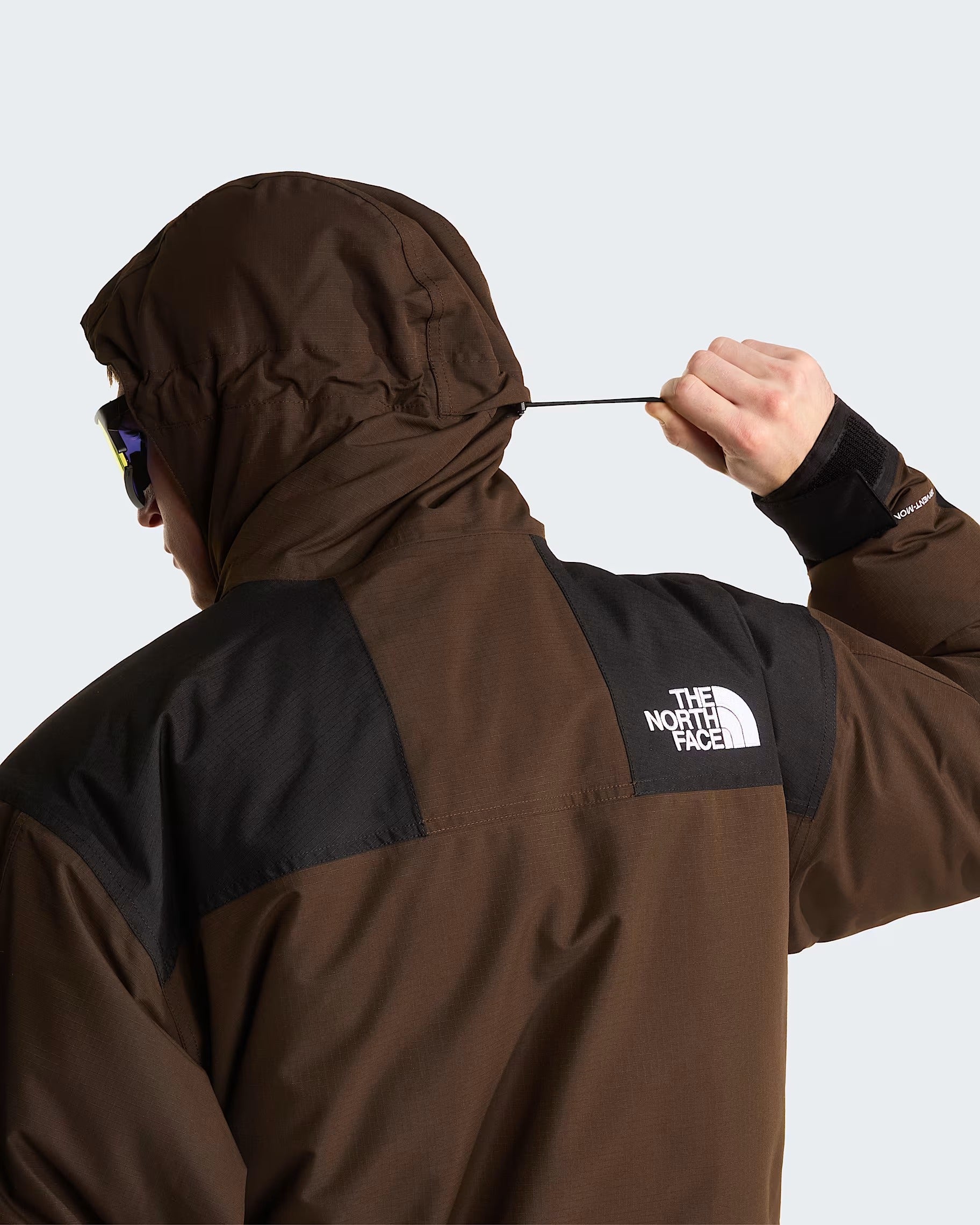 The North Face Mountain Down NF0A8D1V giacca Dark Chestnut