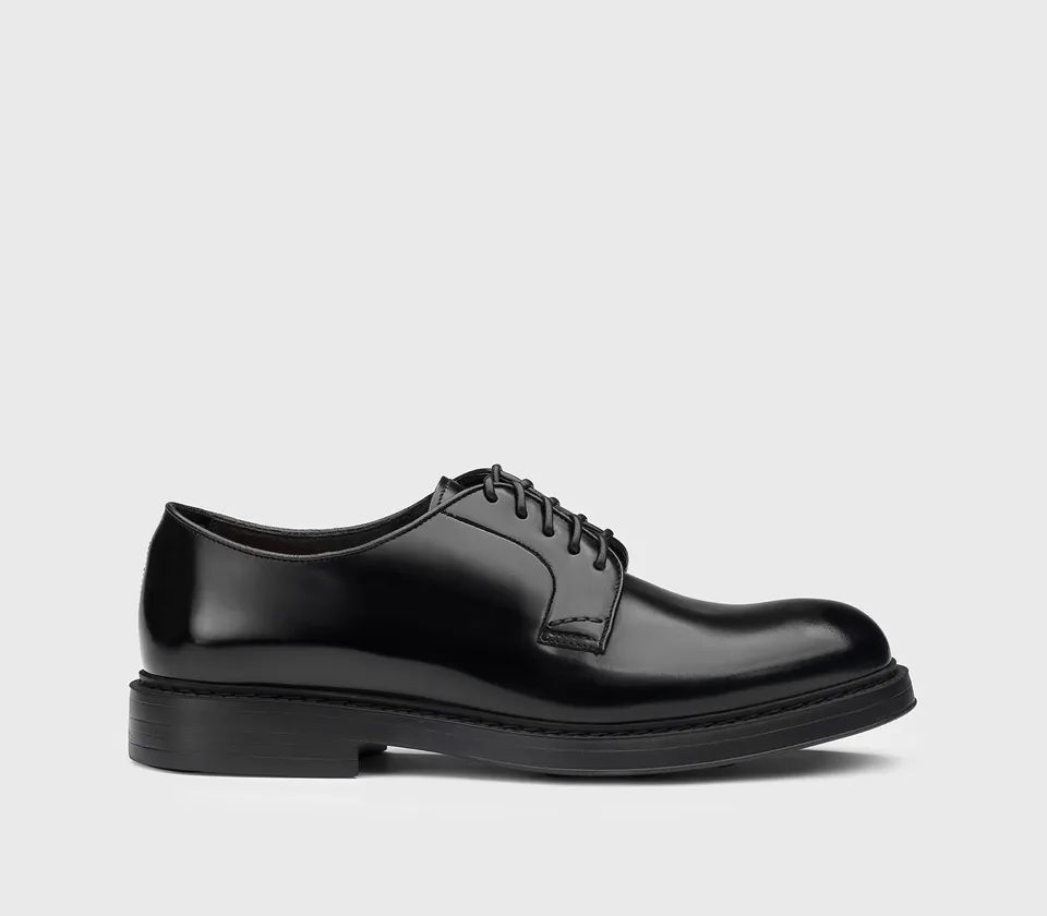 Doucal's DU1385BRUXUF007 derby nero pelle stringata