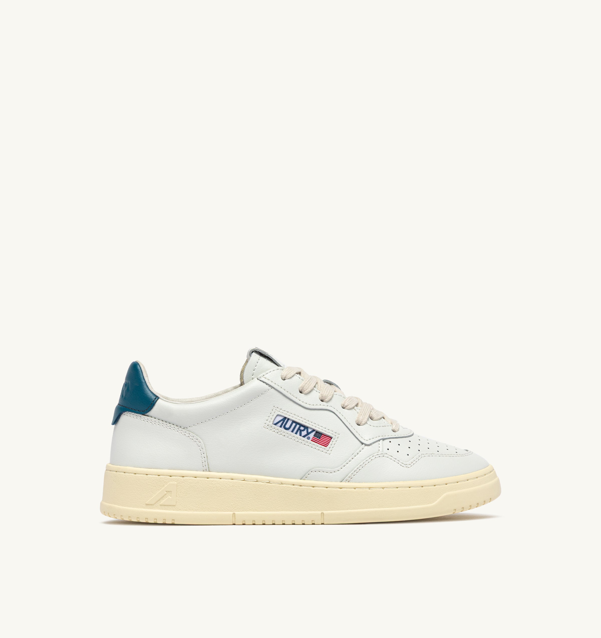 Autry Medalist Low sneakers uomo white malblue pelle