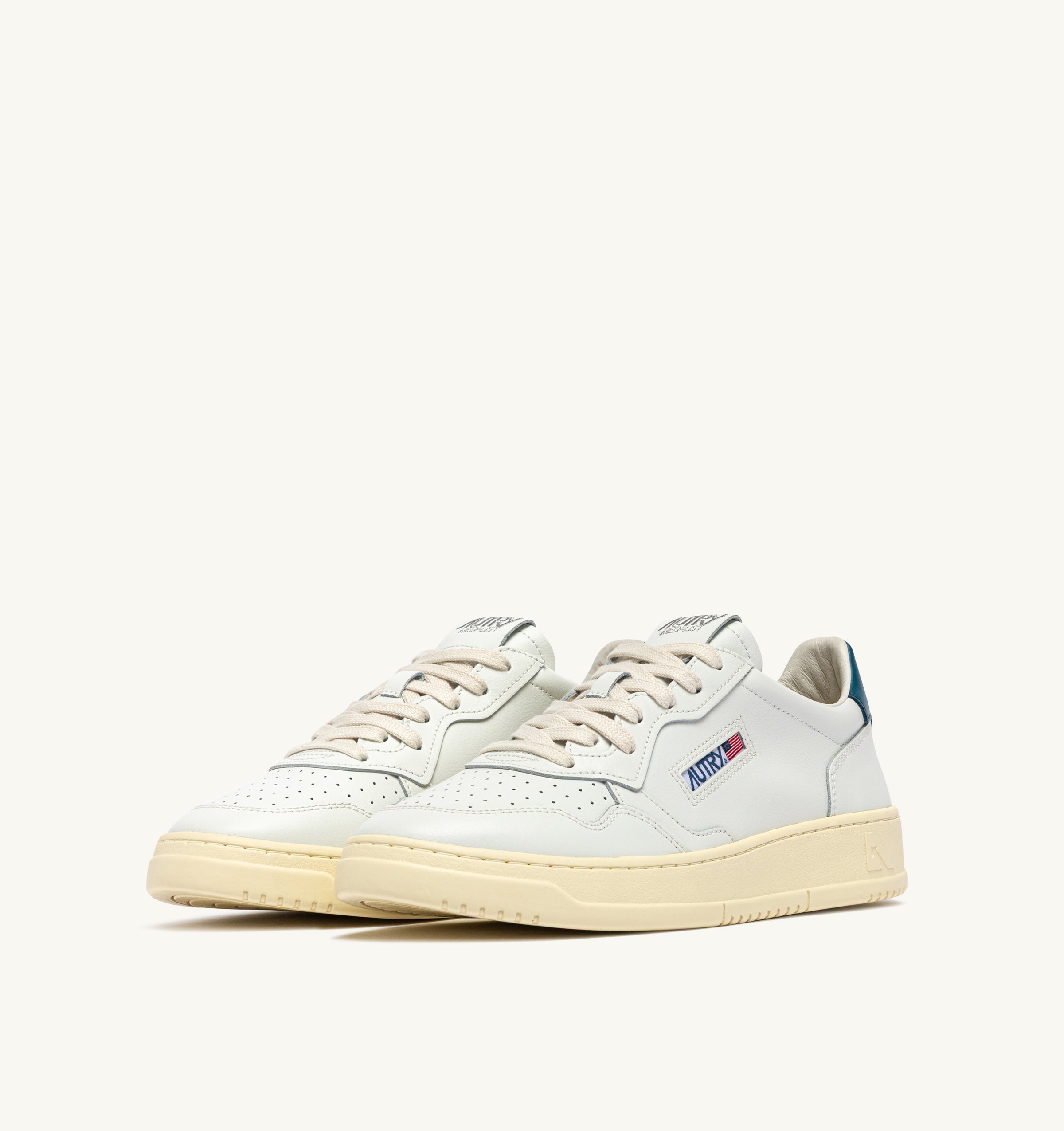 Autry Medalist Low sneakers uomo white malblue pelle