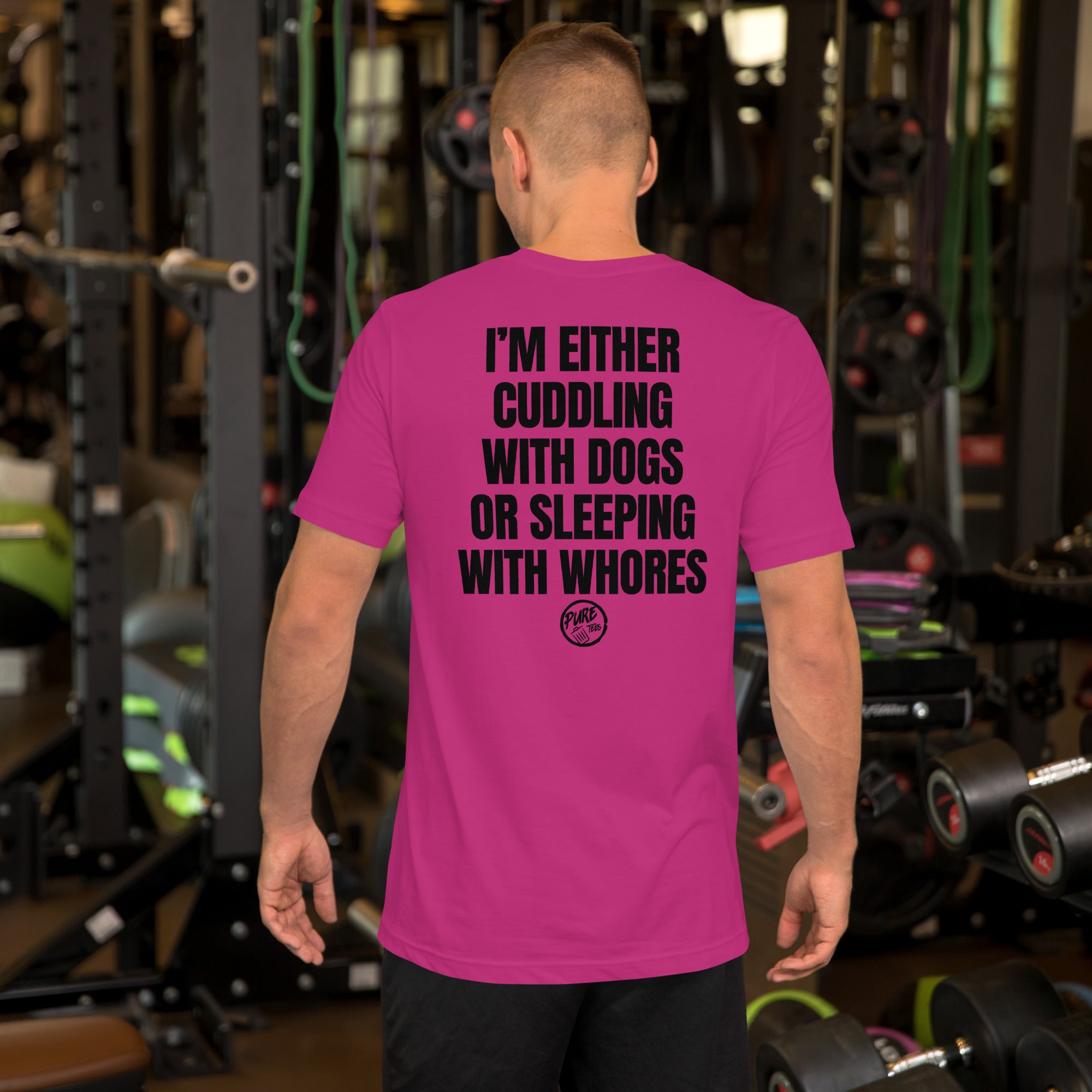 Pure Trash I'm either cuddling with dogs T-shirt uomo Berry cotone