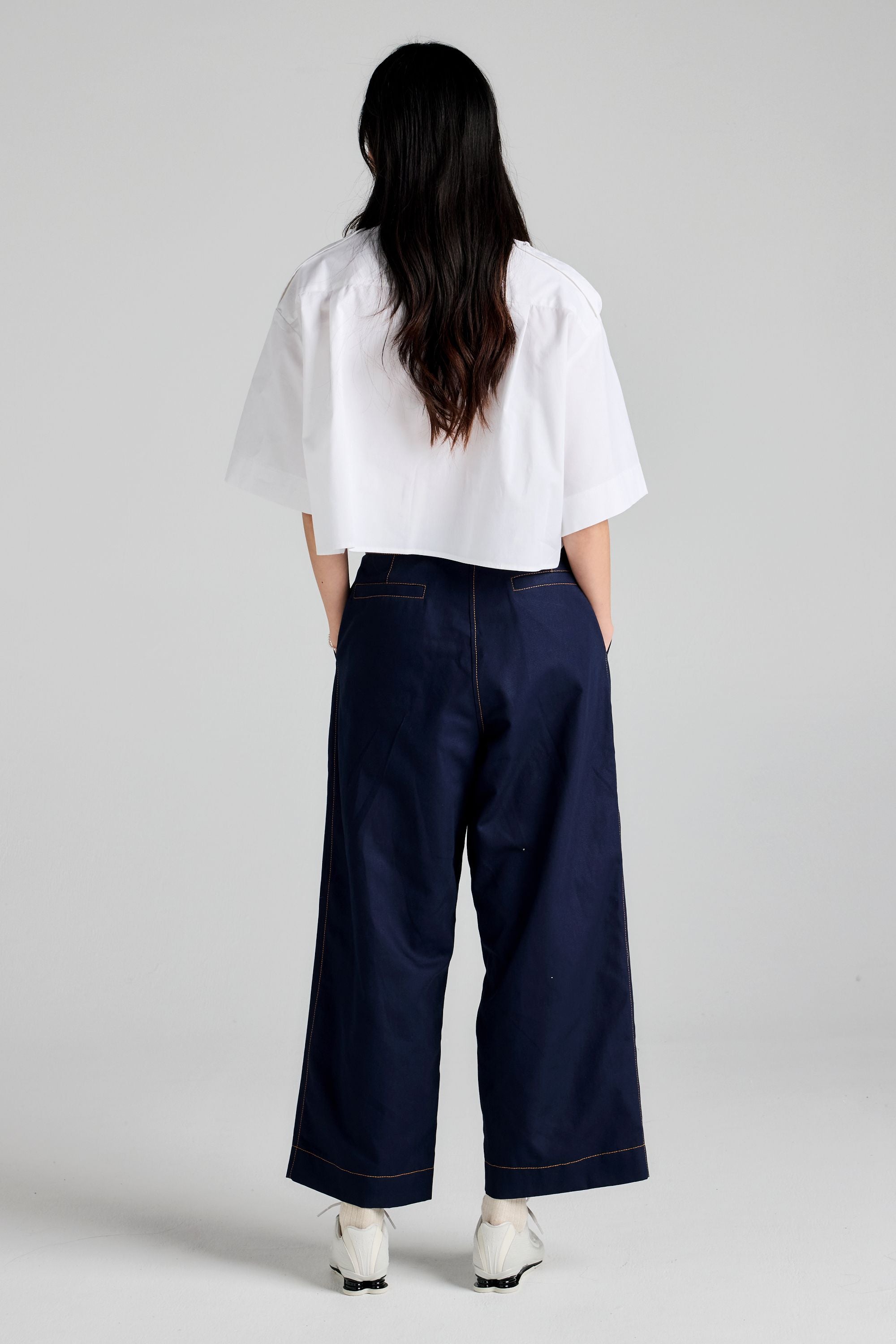 Karen Walker Avante Pantaloni cotone bio blu navy