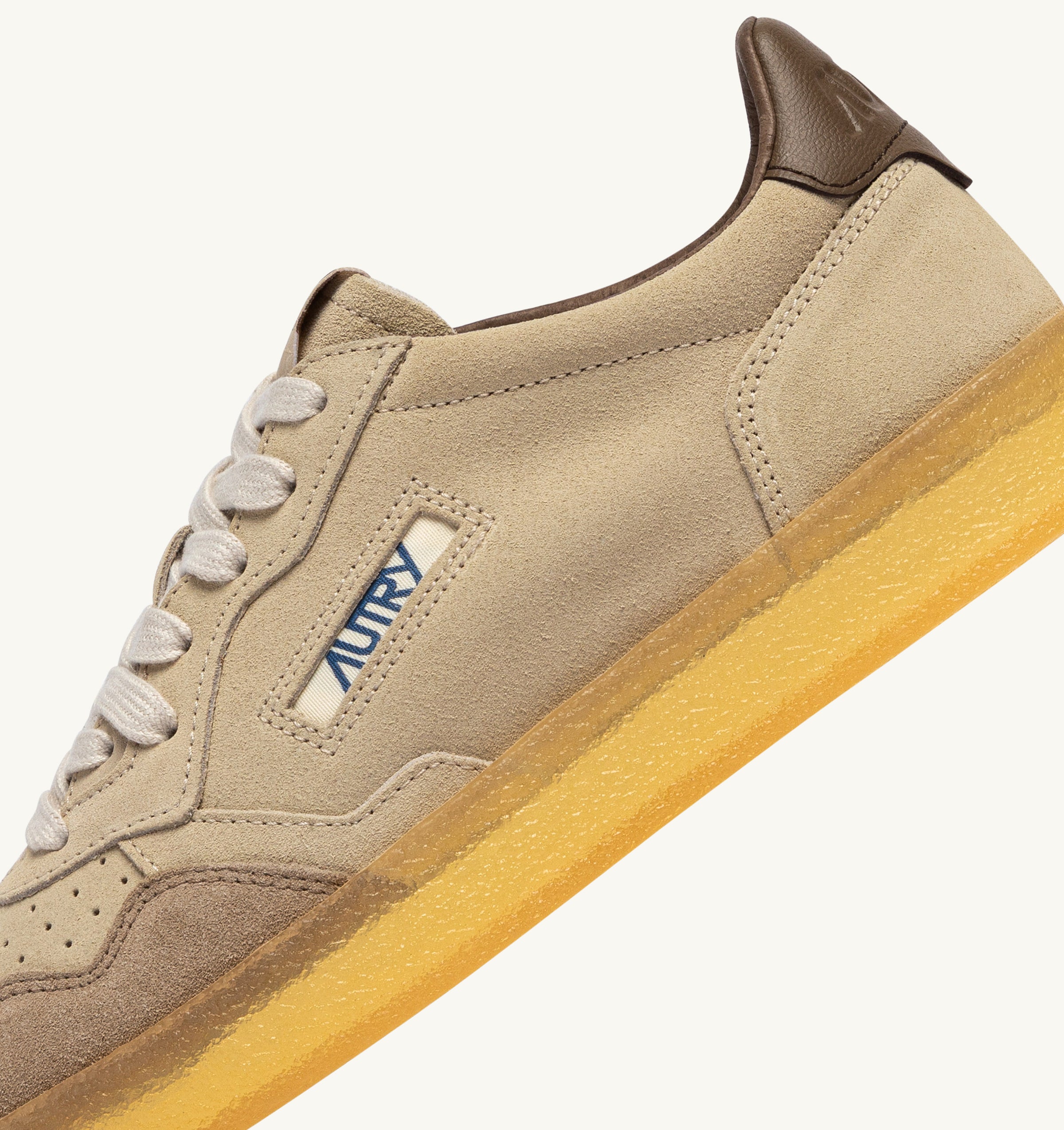 Autry Medalist AULM-HQ01 Sneakers Biscuit Kang