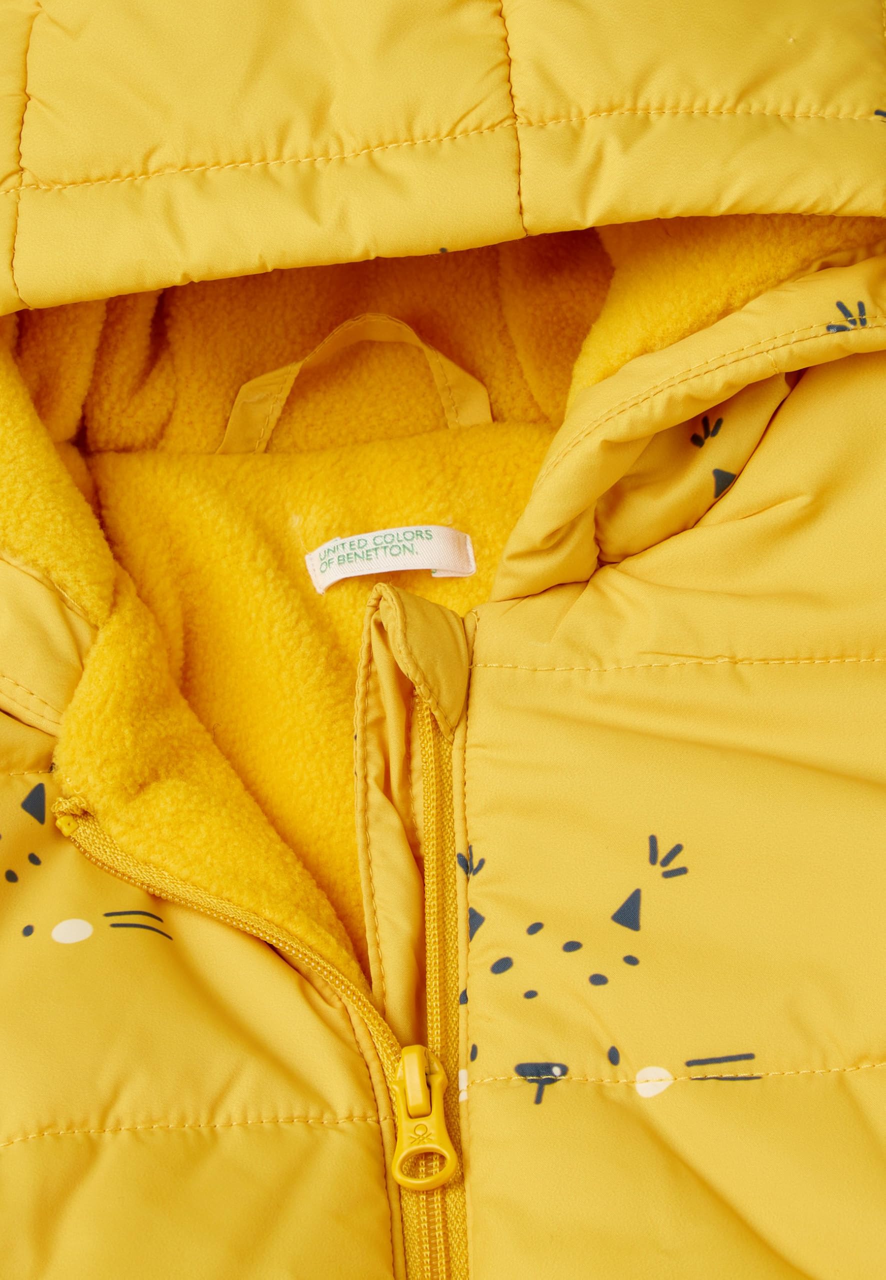 Benetton Giubbotto All Over con Cappuccio in Pile