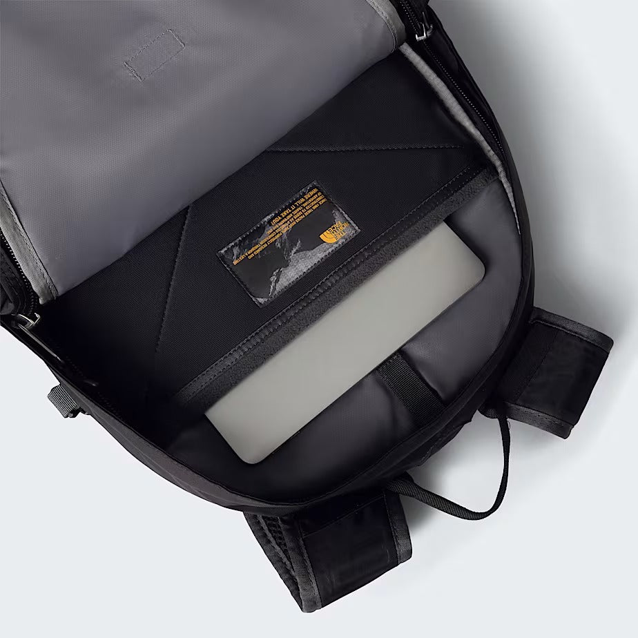 The North Face Borealis Classic Zaino Nero 29L laptop