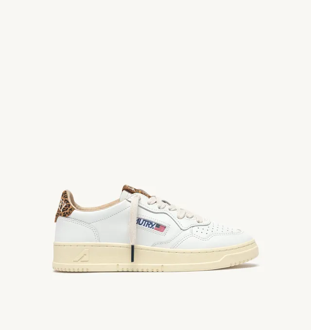 Autry Medalist Low AULW-HJ02 sneakers white leo print pelle