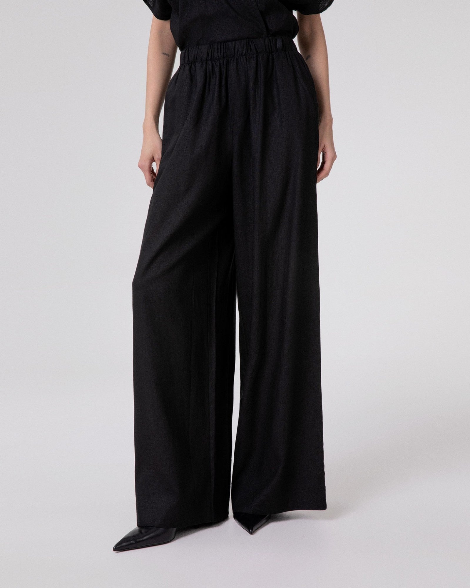 Hinnominate HMABW02641 pantaloni lino nero donna