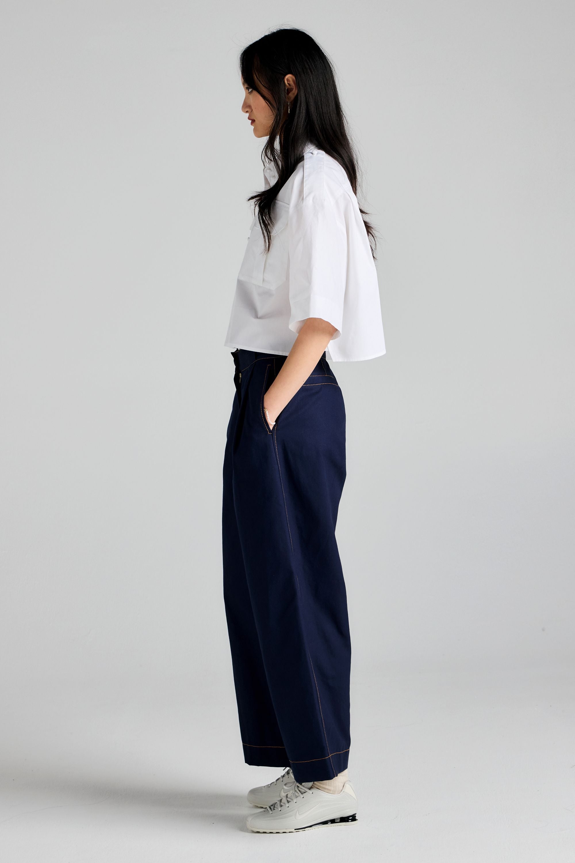 Karen Walker Avante Pantaloni cotone bio blu navy