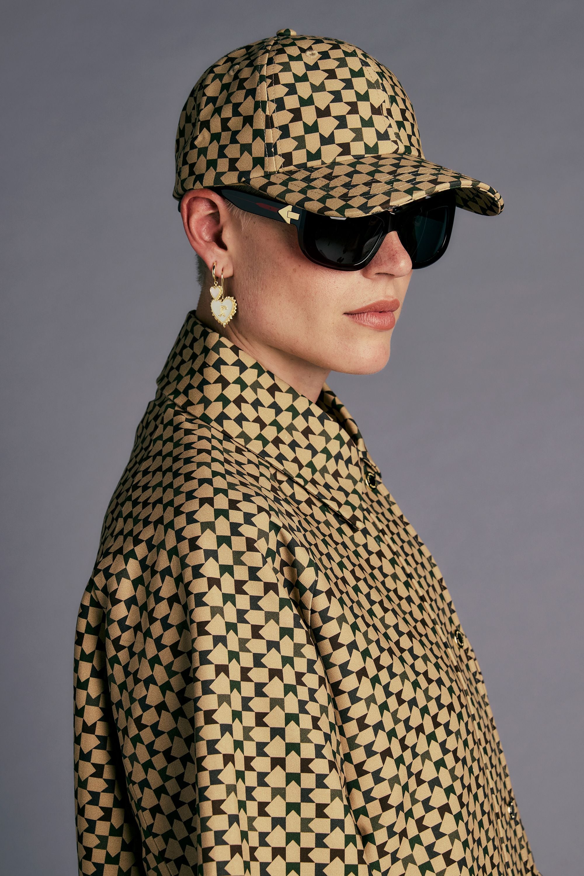 Karen Walker Monogram Check Cap cappellino cotone tan multi