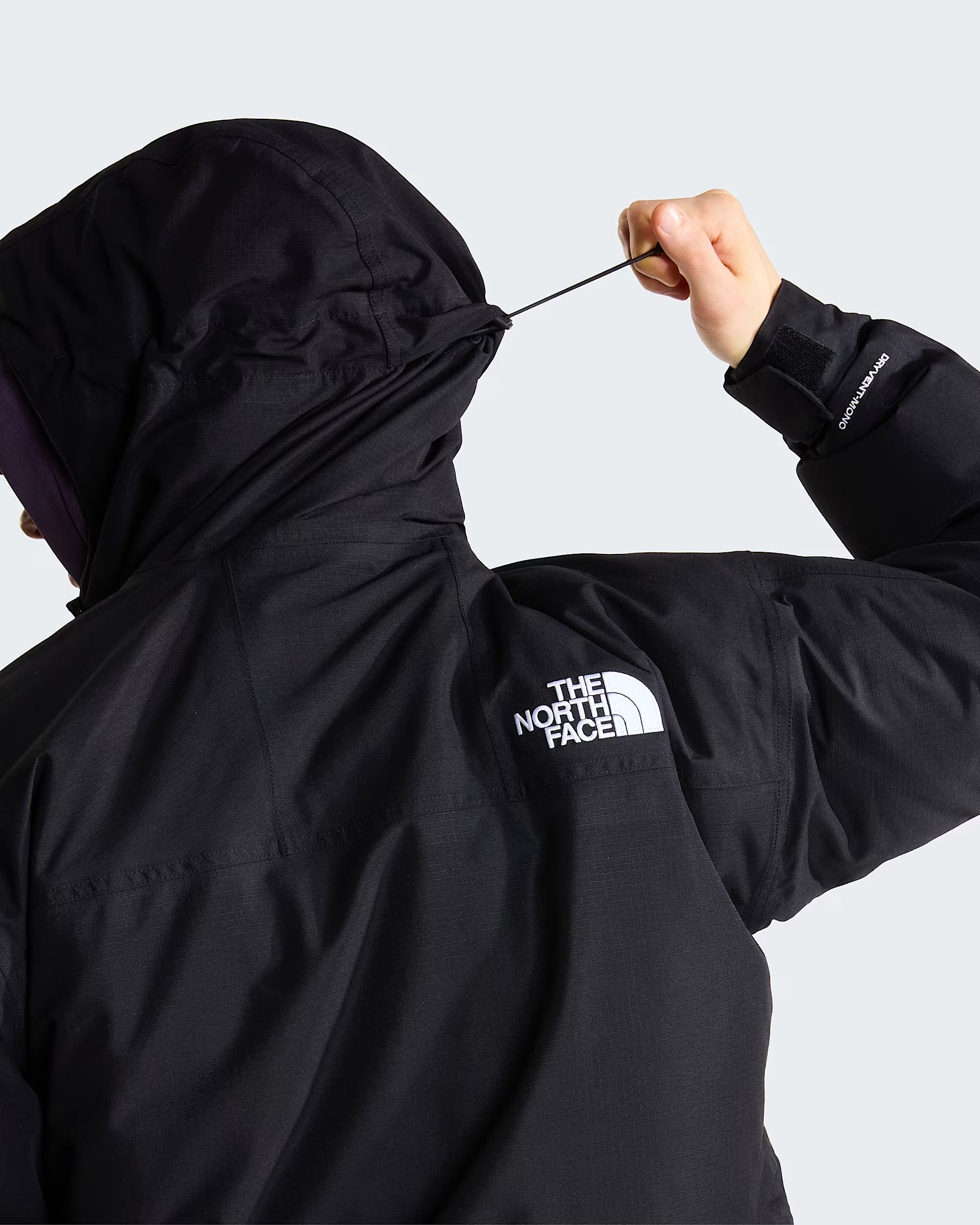 The North Face Mountain Down NF0A8D1V giacca uomo nera