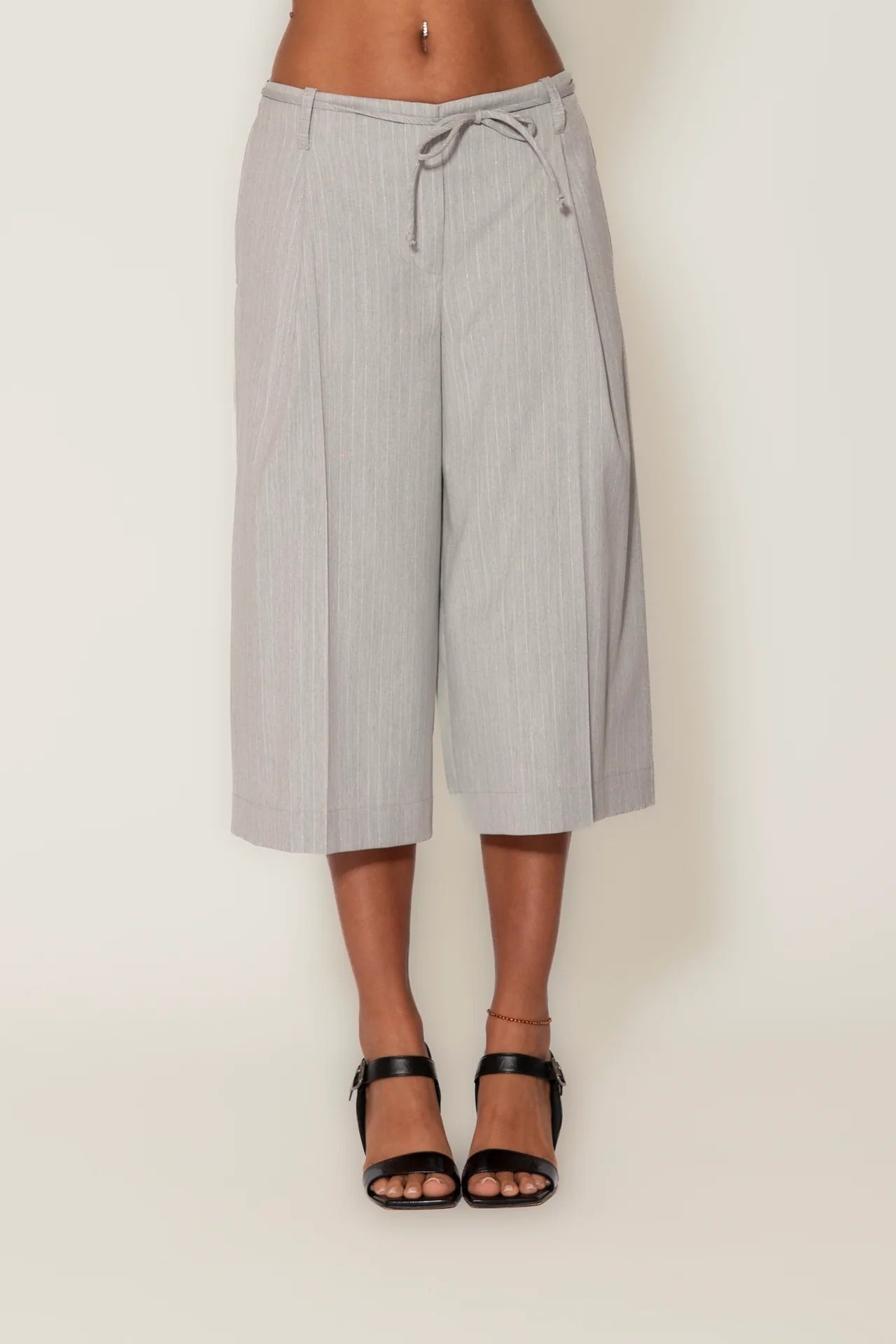 Gaelle Paris GAABW09814 bermuda grigio gessato donna
