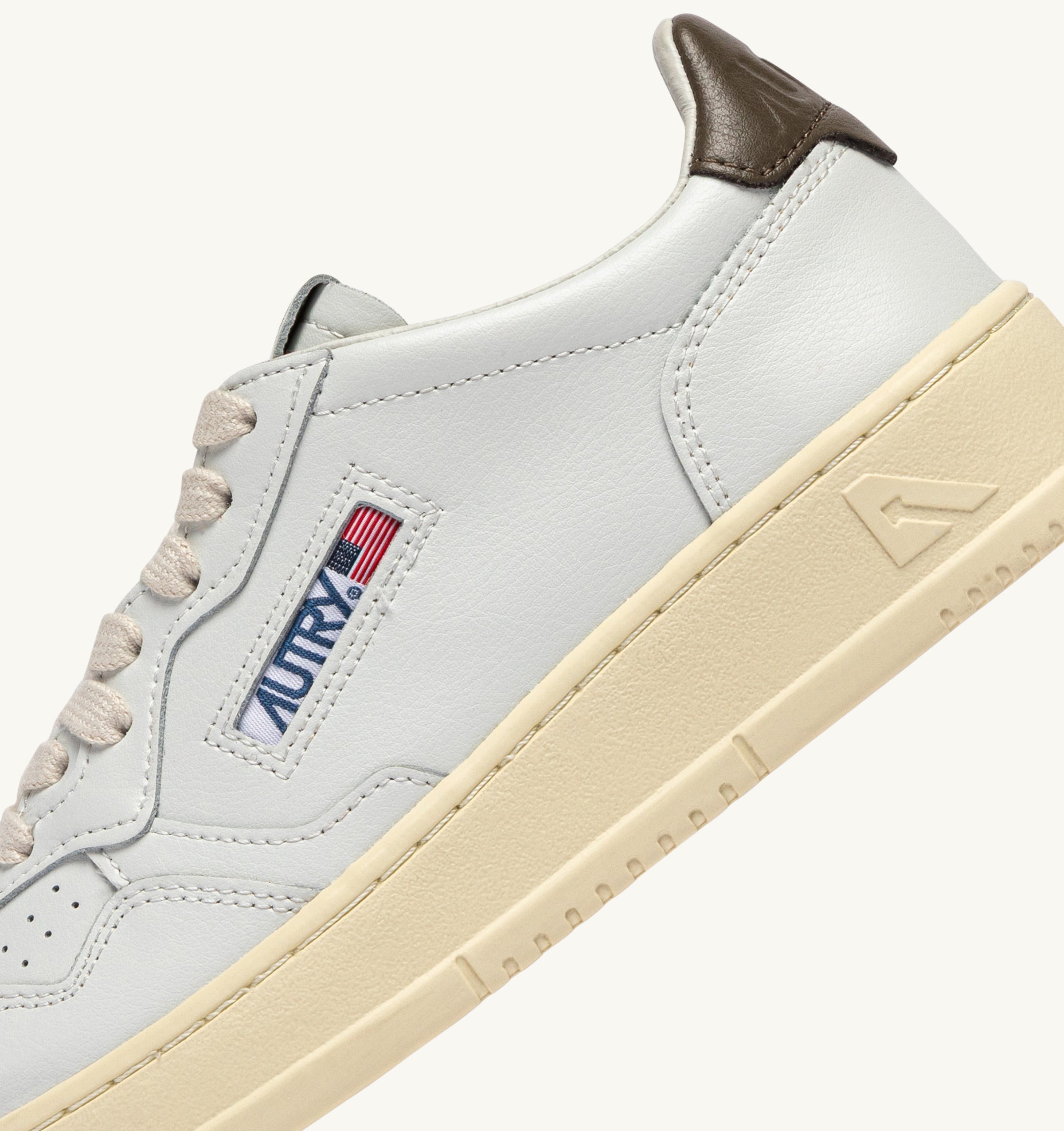 Autry Medalist Low AULM-LL28 sneakers white choco pelle