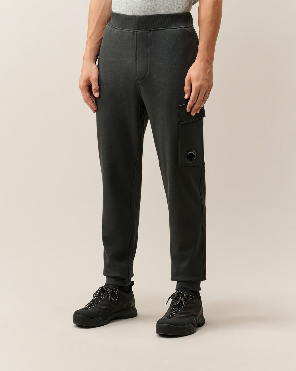 C.P. Company 21CMSP717A pantaloni felpa raven uomo