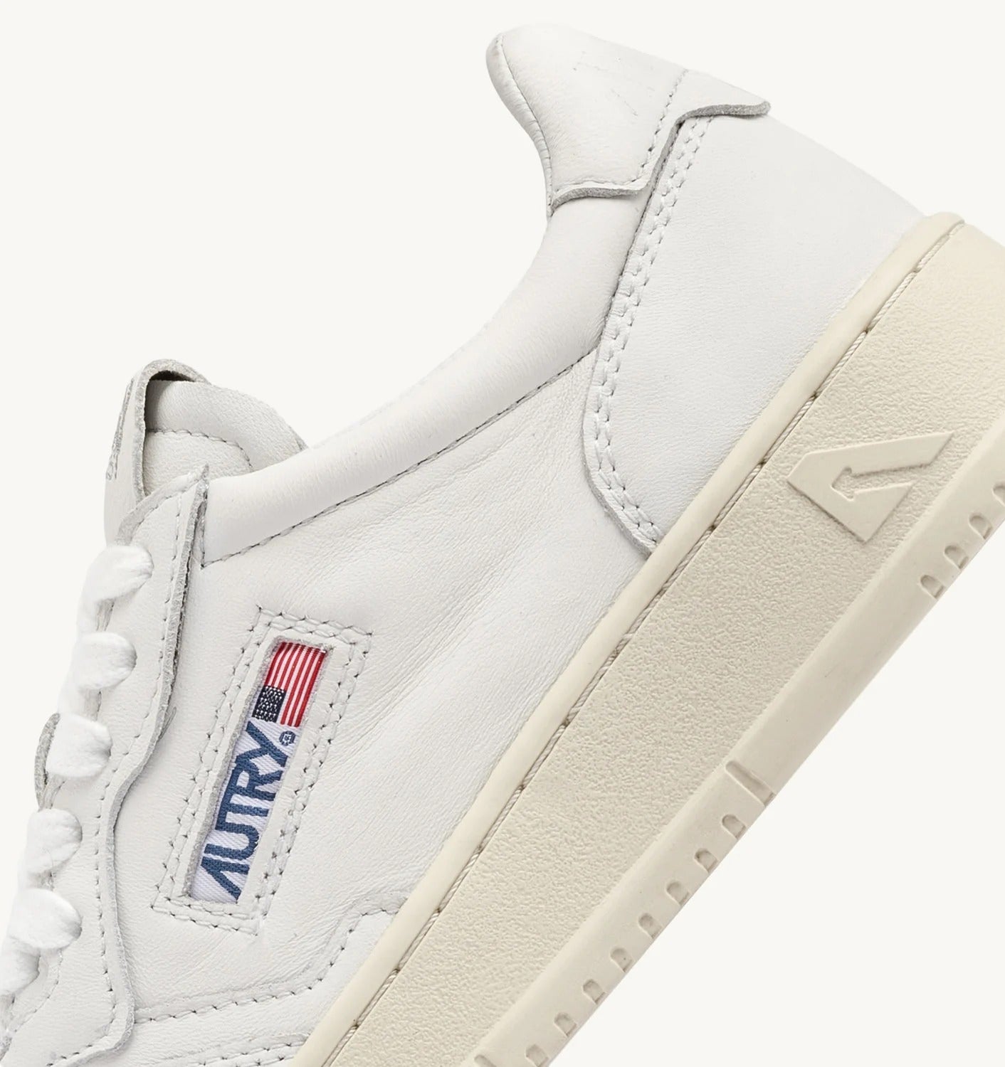 Autry Medalist Low AULM-GG04 sneaker uomo bianco