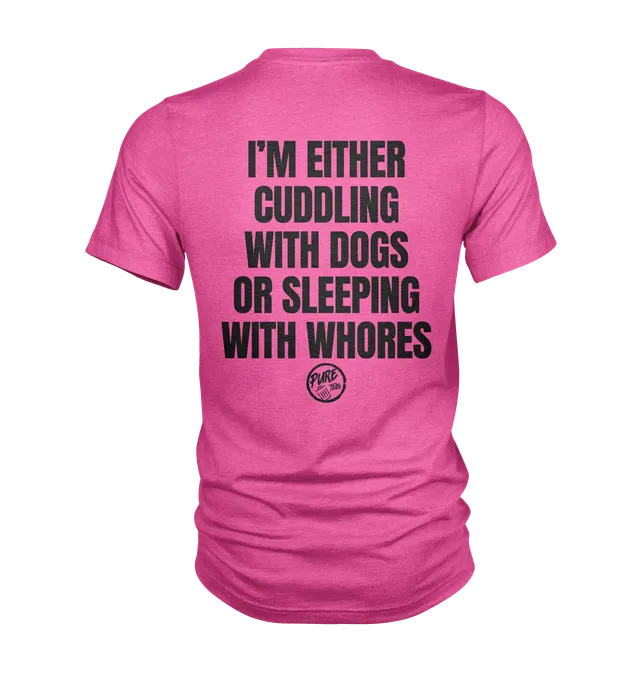 Pure Trash I'm either cuddling with dogs T-shirt uomo Berry cotone
