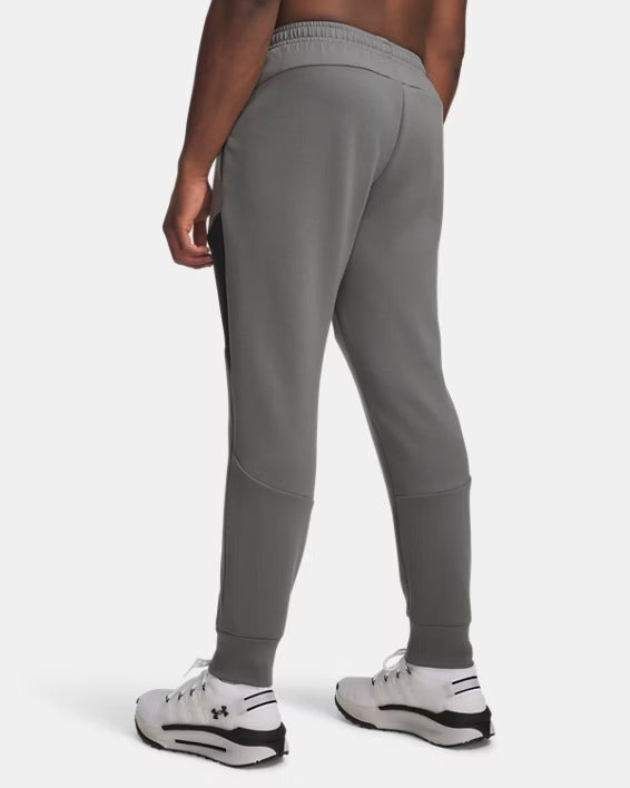 Under Armour Unstoppable 1389353 jogger uomo Clay Green Black