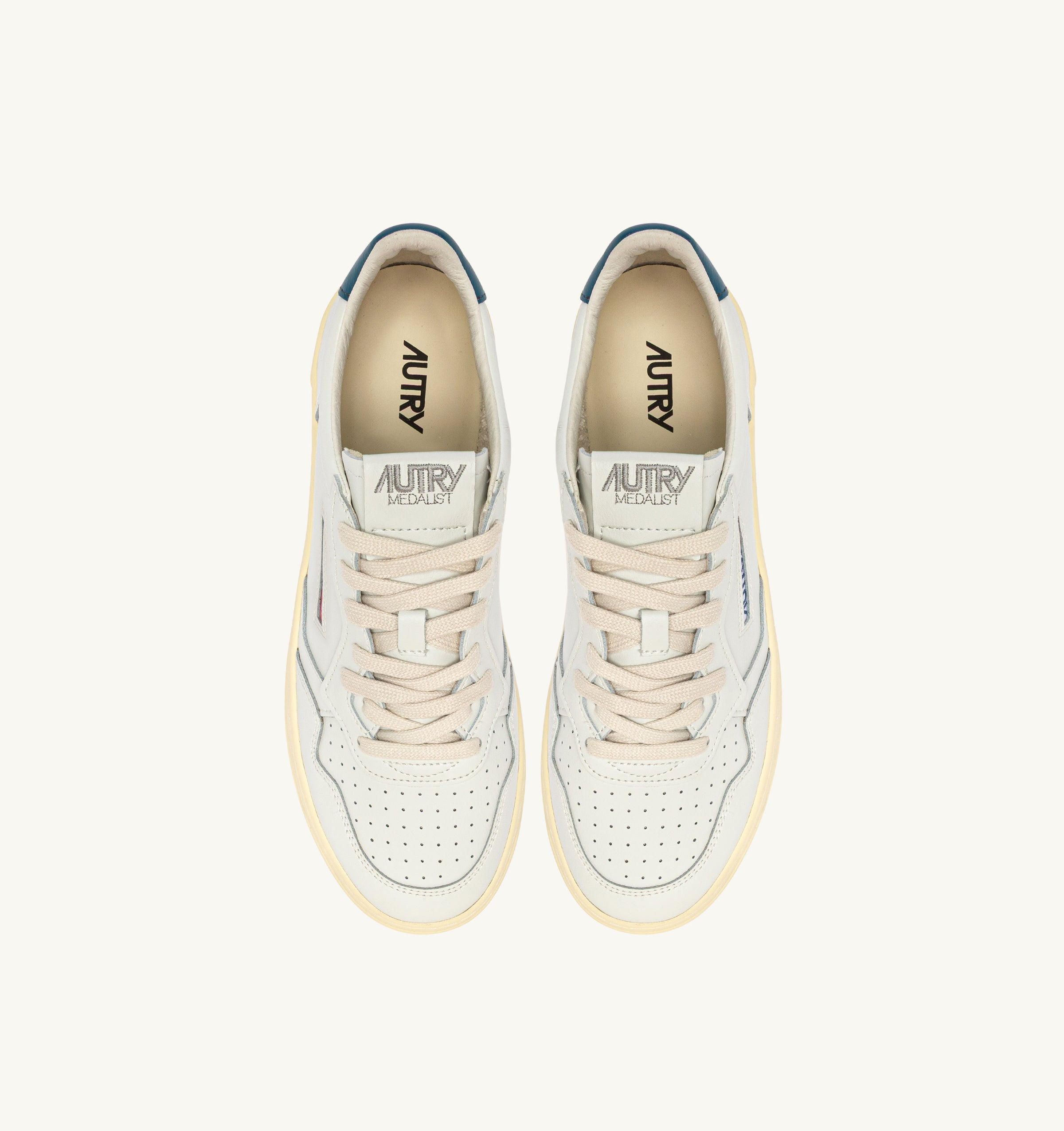 Autry Medalist Low sneakers uomo white malblue pelle
