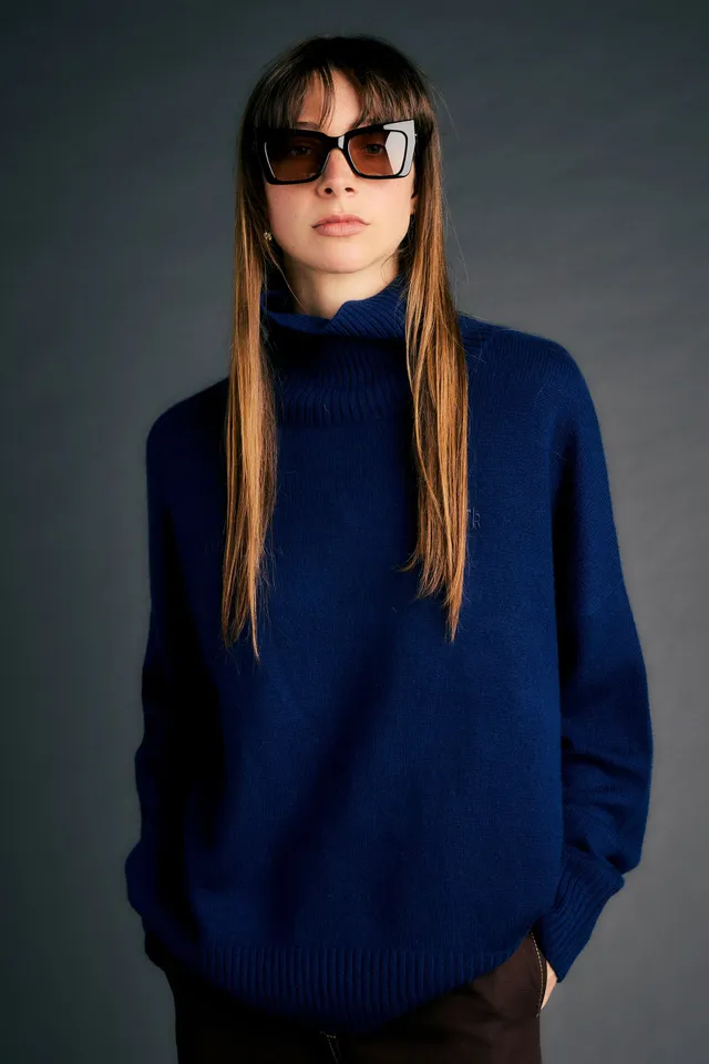 Karen Walker Knitwear Carmen Oversized Turtleneck maglione navy cashmere