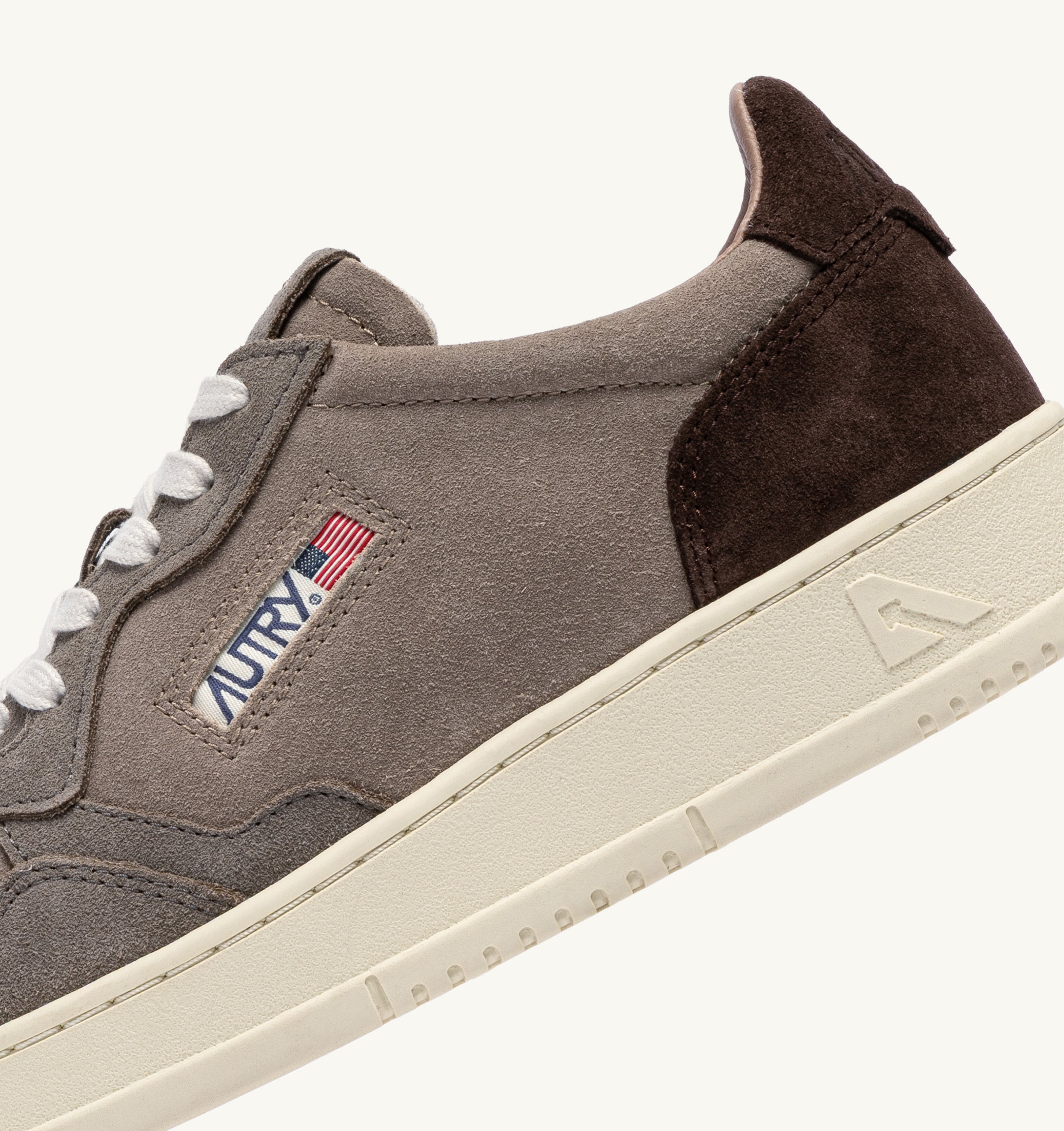 Autry Medalist Low sneaker uomo taupe gray cotto pelle